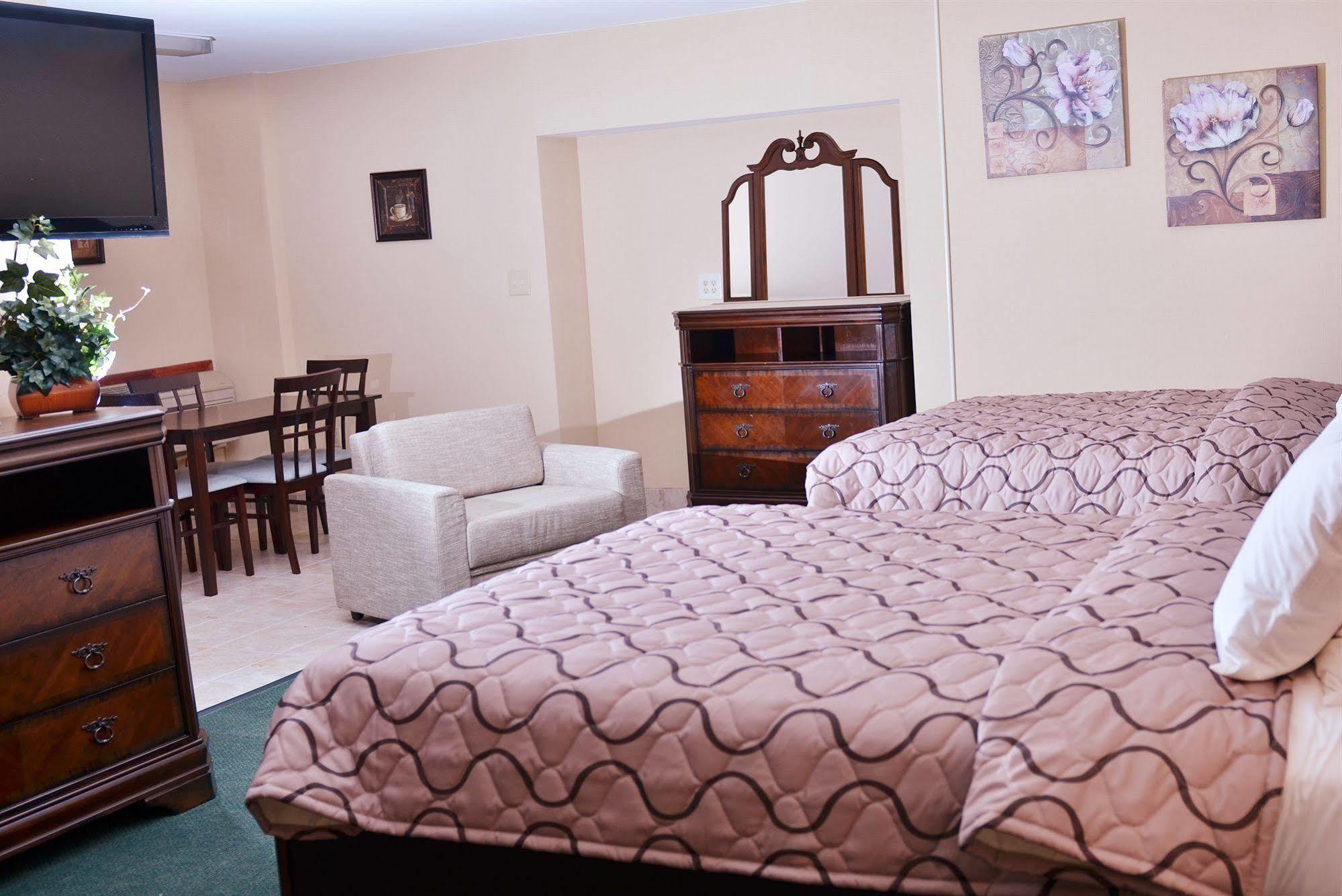 Pacer Inn & Suites Motel 델라웨어 외부 사진